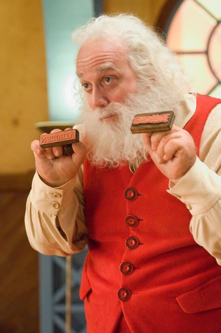 Trong phim “Fred Claus”, Vince Vaughn đã có một màn đóng giả ông già Noel hết sức thú vị, giúp đem lại tiếng cười vui vẻ cho người xem