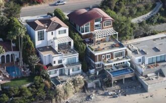 Choáng với nhà mới hơn 525 tỉ đồng của sao phim “Khu rừng cổ tích”