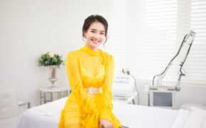 Bắt gặp Nhã Phương tới cơ sở làm đẹp 5* tại HN