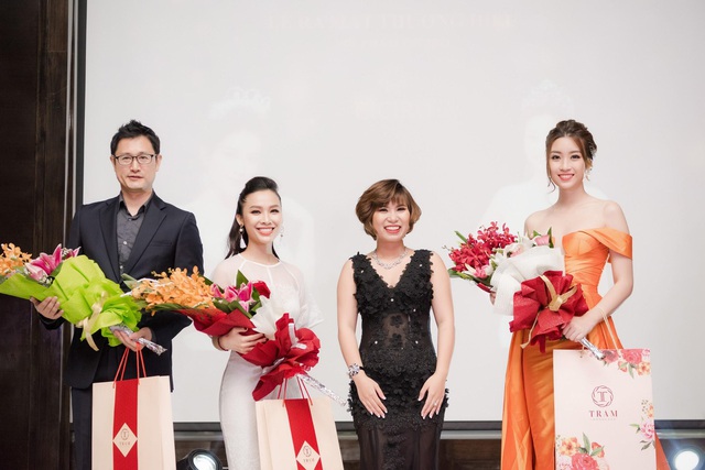  CEO Trâm Tạ và đối tác Hàn Quốc hợp tác phát triển thương hiệu mỹ phẩm với sự đồng hành của Hoa Hậu Đỗ Mỹ Linh 