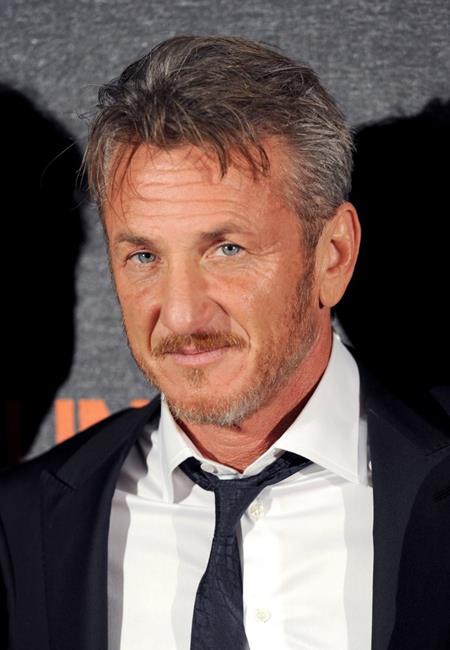 Tài năng và diện mạo của Sean Penn lúc nào cũng thuộc vào hàng ngũ xuất chúng, bất chấp việc nam tài tử đã ngoài 50 tuổi