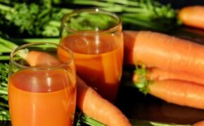 Bạn đang làm hỏng da mình với 17 thói quen sau