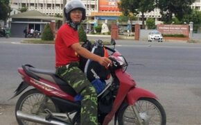 Xe ôm “phượt” – Nghề của những người ưa xê dịch