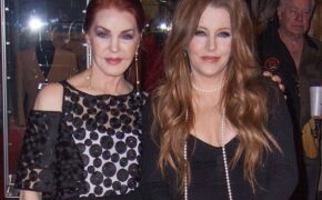 Ngôi sao 69 tuổi Priscilla Presley trẻ như con gái
