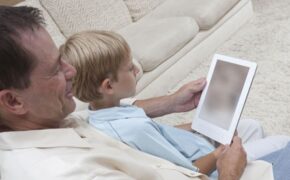 Sách ebooks cải tiến không tốt cho việc đọc sách của trẻ