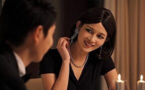 Sạt nghiệp vì cặp bồ với gái trẻ, chồng tôi quay về bảo tôi cắt đất ra để bán