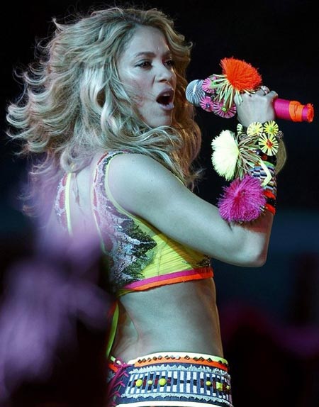 Shakira cuồng nhiệt “tiếp lửa” trận Chung kết World Cup - 2