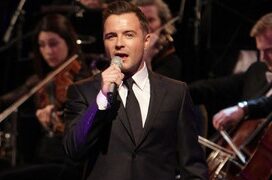 Thành viên Westlife tuyên bố phá sản