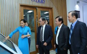 Khi bài học “của cho không bằng cách cho” chưa bao giờ cũ…