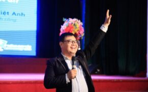 “Người trẻ nên tạo ra việc chứ không phải đi kiếm việc làm”