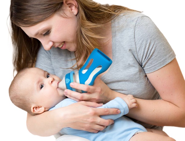 Không chỉ chống sặc, bình sữa này còn là “bảo bối” mang lại cho bé cảm giác thân thuộc như bầu sữa mẹ. - 5 Không chỉ chống sặc, bình sữa này còn là “bảo bối” mang lại cho bé cảm giác thân thuộc như bầu sữa mẹ. - 5