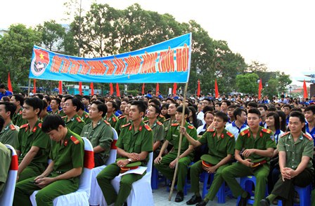 Cần Thơ: Hàng ngàn đoàn viên tham gia lễ ra quân Tháng thanh niên
