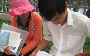 Teen thi trượt và áp lực “bôi tro trát trấu” bố mẹ