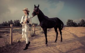 Thuỳ Dung, Huyền My hoá thân thành nữ cao bồi xinh đẹp