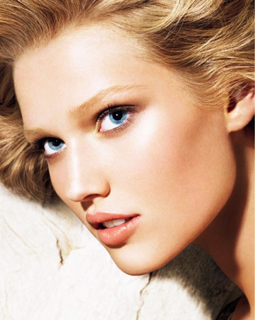 Siêu mẫu Toni Garrn “tám” đủ chuyện trên đời - 6