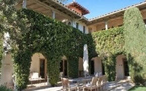 Ngắm dinh thự siêu sang của Tom Hanks