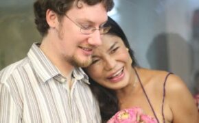 Cindy Thái Tài hạnh phúc trong ngày ra mắt cửa hàng mới