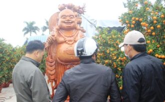 Những “tuyệt phẩm” gỗ mỹ nghệ giá hàng trăm triệu đồng