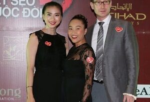 Đoan Trang lộ diện thân hình “mũm mĩm” sau khi sinh một tháng