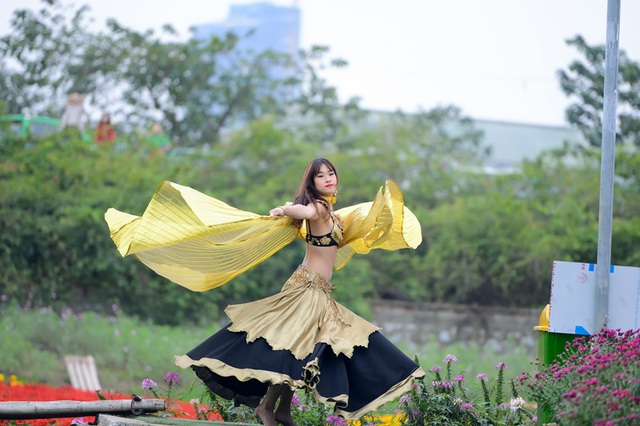  Gặp không ít tai nạn trong luyện tập bellydance nhưng Vân Anh không vì thế mà bỏ cuộc. 