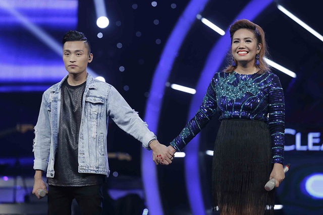  Việt Thắng (trái) và Janice Phương trong đêm chung kết Vietnam Idol 2016. 