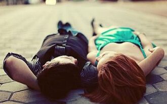 Khổ vì bông hoa đã có chủ