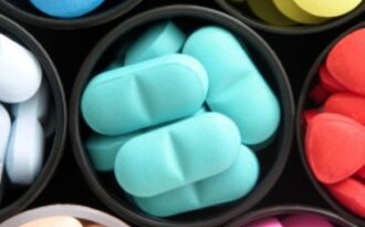 Có nên uống vitamin tổng hợp hàng ngày?