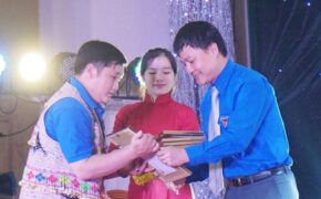 Tuyên dương 26 thanh niên tiêu biểu xứ Nghệ dịp 26/3