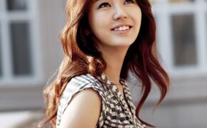 Cô nàng mùa hè Yoon Eun Hye