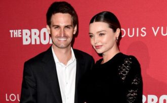 Miranda Kerr xuất hiện bên chồng tỷ phú