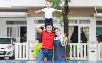 Quốc Cơ báo tin bà xã có bầu