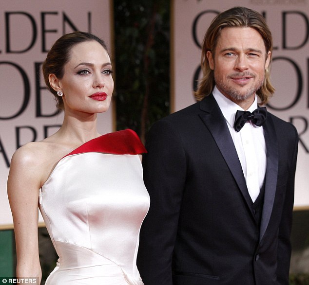  Angelina Jolie và Brad Pitt muốn thống nhất việc ly dị mà không phải nhờ tới tòa án. 