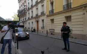 Minh Tiệp bị móc túi tại Pháp