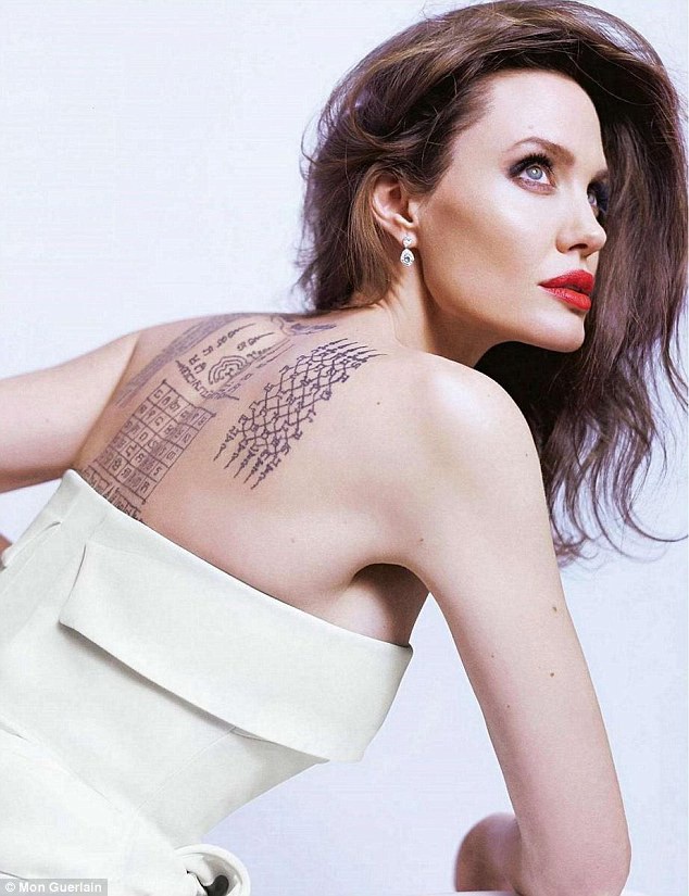  Angelina Jolie quyến rũ trong bộ ảnh quảng cáo mỹ phẩm mới 