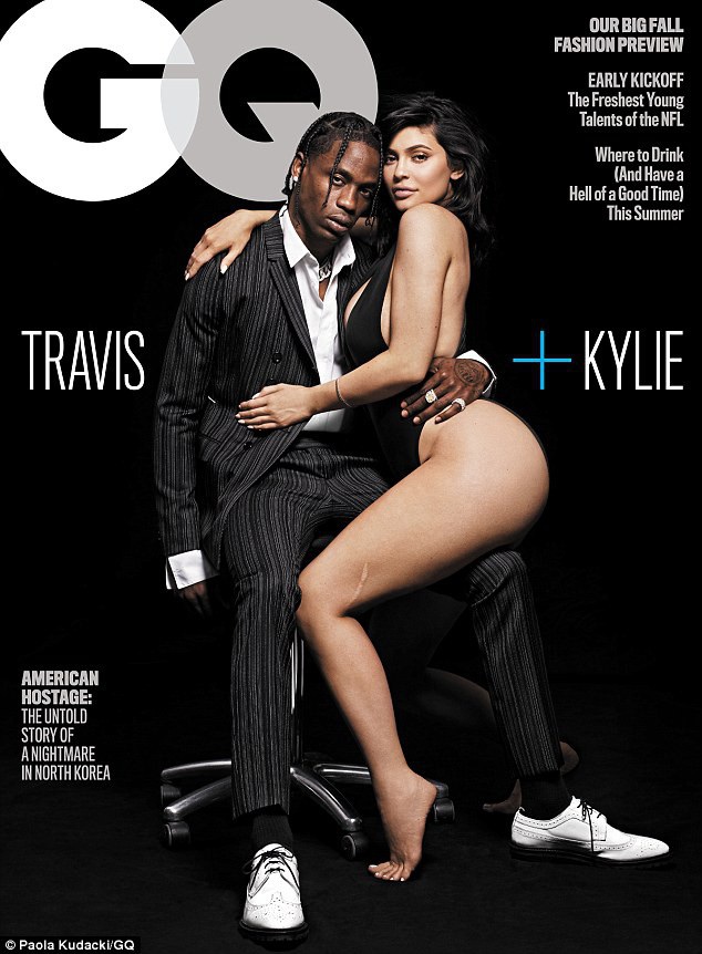  Kylie Jenner và Travis Scott chứng tỏ độ hot bằng việc được mời chụp hình cho bìa tạp chí GQ danh tiếng 