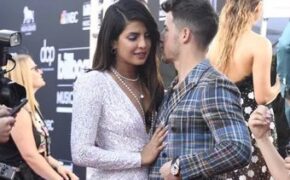 Priyanka Chopra tình tứ bên chồng kém 10 tuổi