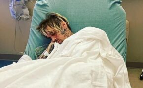 Fans lo lắng khi thấy Aaron Carter nằm viện