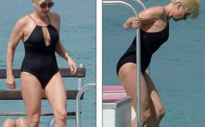 Ngưỡng mộ dáng thon của MC 52 tuổi