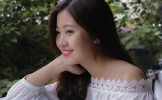 Tiết lộ về Miss Báo chí từng bị liệt dây thần kinh mặt