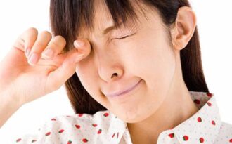 Thói quen có hại cho sức khỏe vào buổi sáng