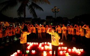 Hội An: Người dân và du khách hào hứng tham gia Giờ trái đất 2019