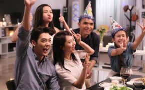 Săn vé xem bộ phim ngắn trực tuyến của Song Ji Hyo và Kim Woo Bin