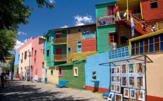 Chiêm ngưỡng những khu phố sặc sỡ nhất hành tinh