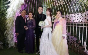 Bố mẹ Hari Won – Trấn Thành và đông đảo nghệ sĩ dự “đám cưới của năm”