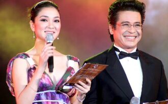 MC Thanh Bạch vừa đọc rap vừa kể chuyện hài tại Xuân Phát tài?