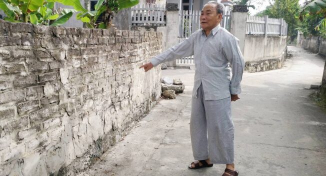 Ông giáo làng hiến “đất vàng” làm đường cho dân