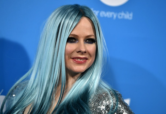 17 năm sau khi nổi tiếng, Avril Lavigne vẫn không già đi - 8