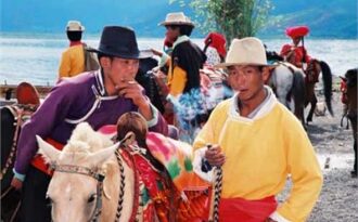 Nơi phụ nữ có quyền chọn đàn ông để… qua đêm