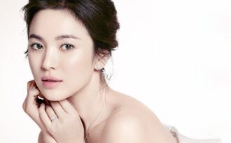 Song Hye Kyo: “Song Joong Ki đã chạm tới trái tim của tôi”