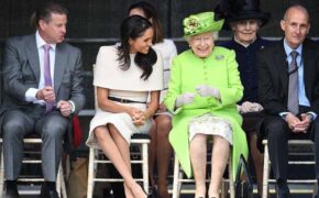 Meghan Markle rạng rỡ hộ tống Nữ hoàng Anh dự sự kiện